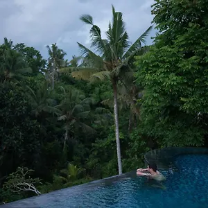 Aldeamento Turístico Tirta Arum