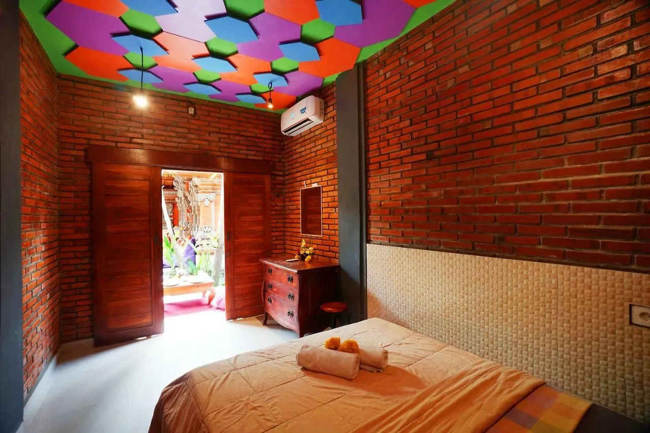 Asik Bali House Ubud 2*,
