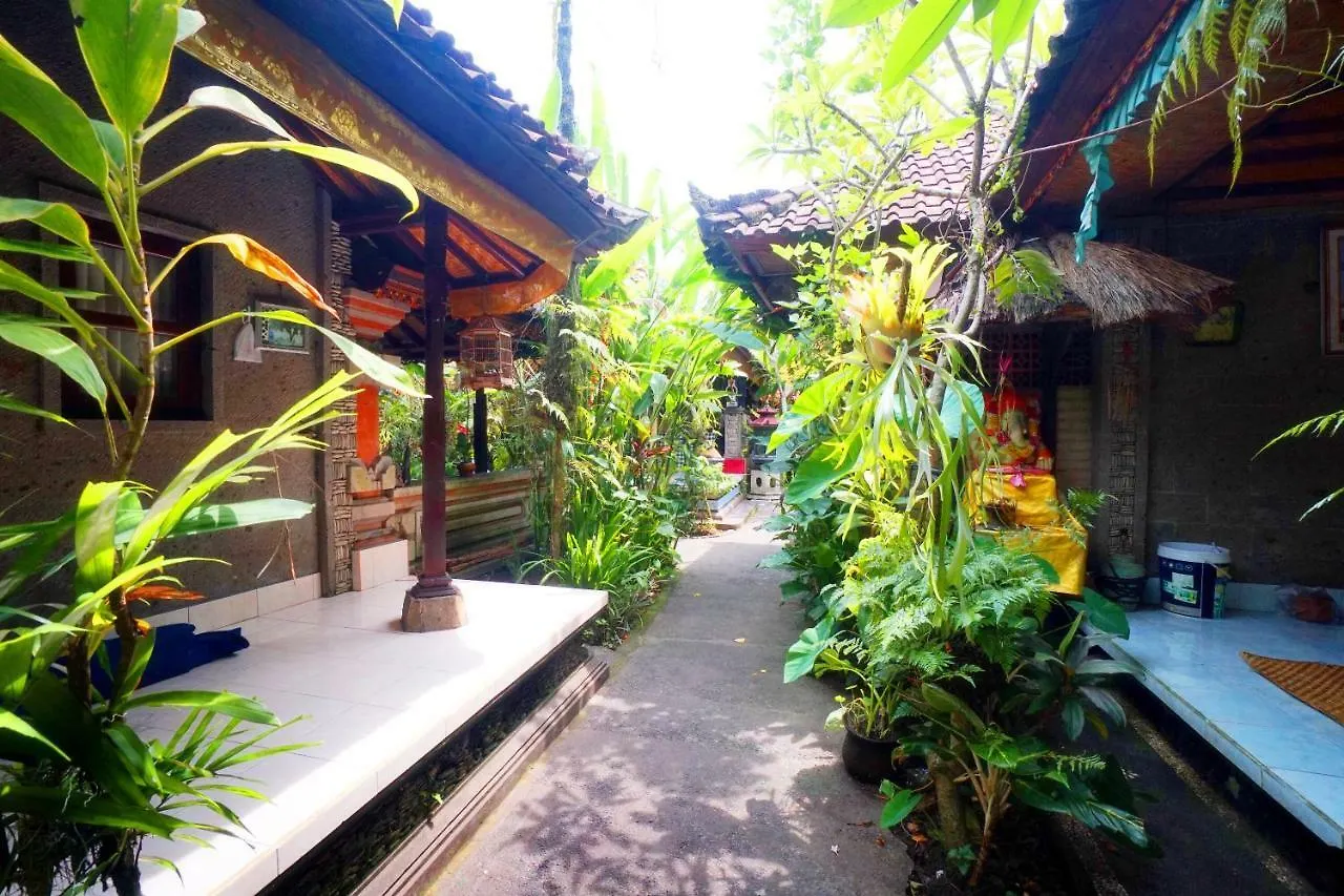 Pensjonat Asik Bali House Ubud